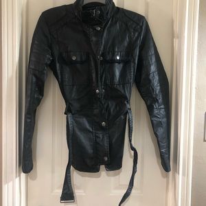 Gap lightweight windbreaker